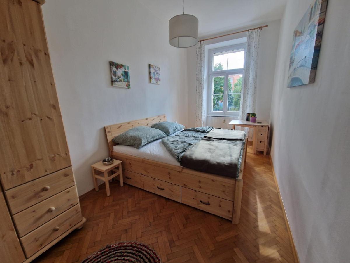 Entzueckendes Apartment Im Zentrum Graz Buitenkant foto